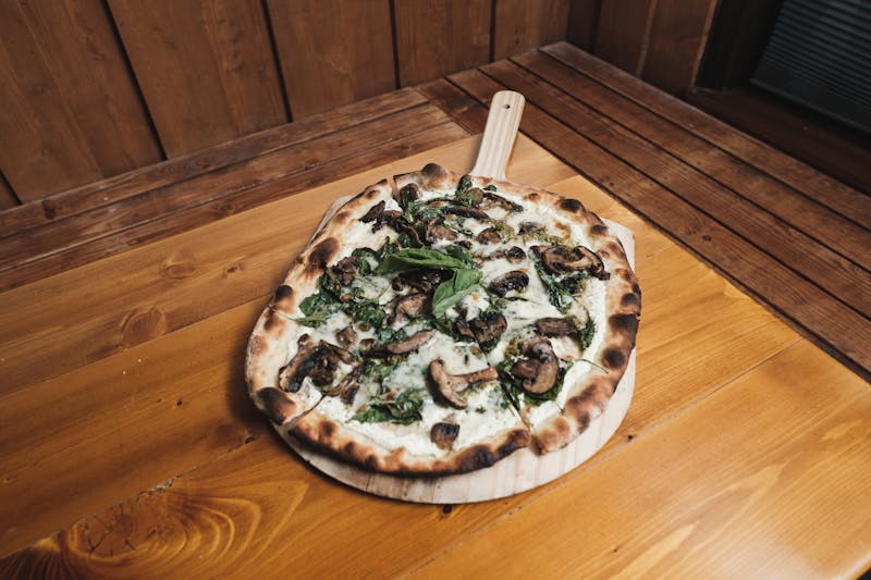 Truffle mushroom pizza